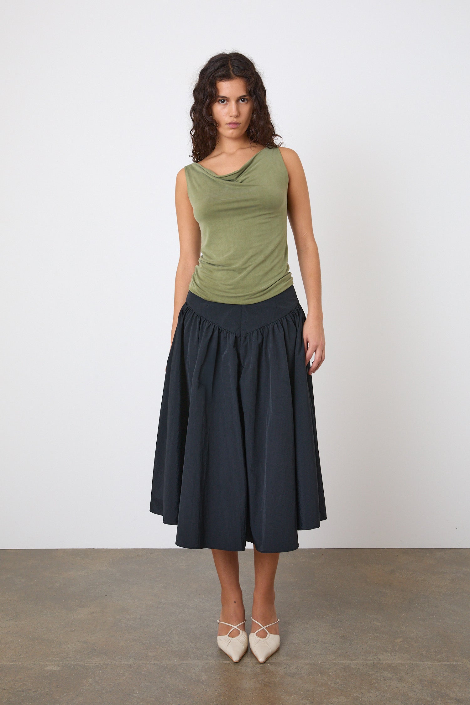 The Deba Midi Skirt, Onyx – Peachy Den