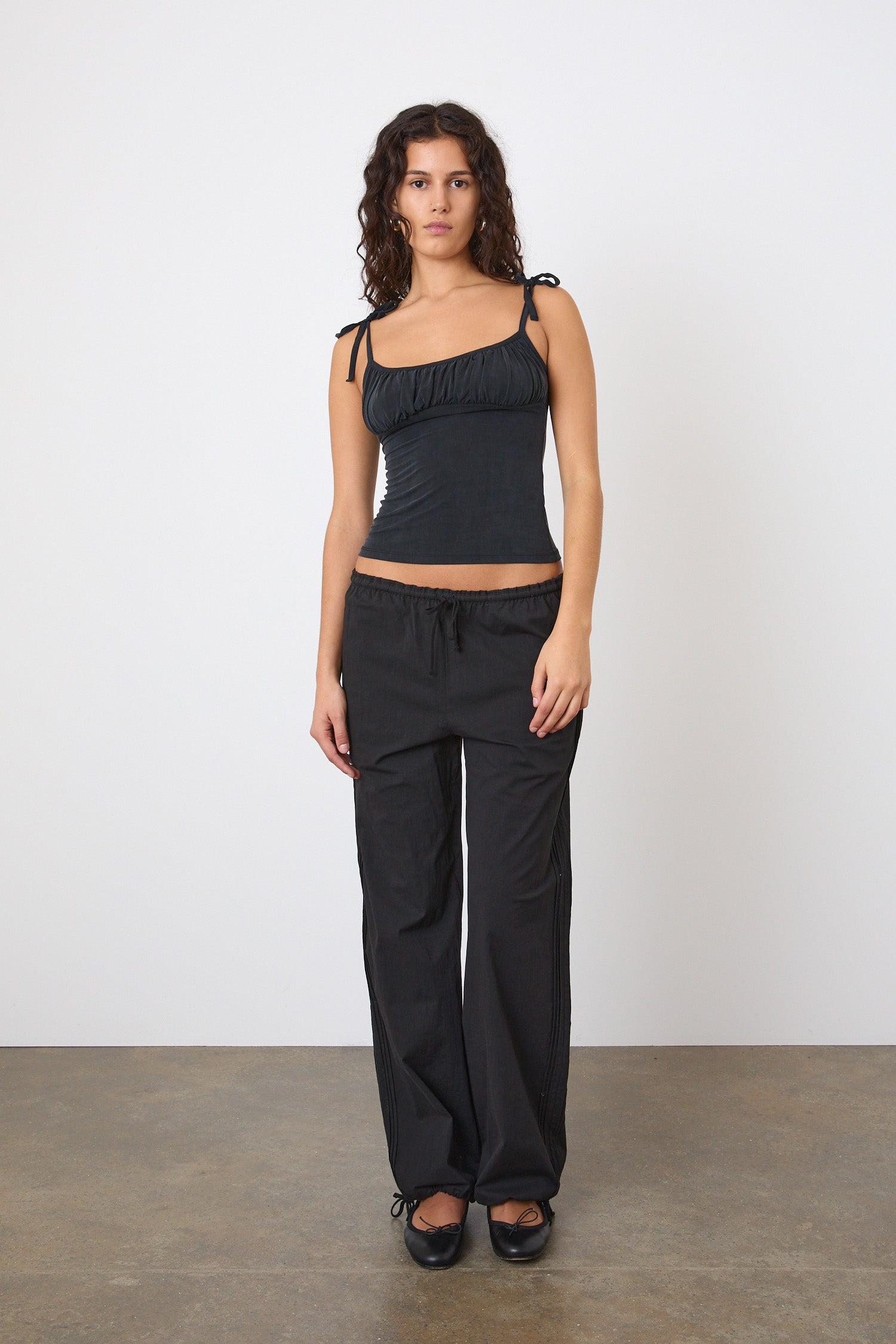 The Kylie Cami Top, Graphite – Peachy Den