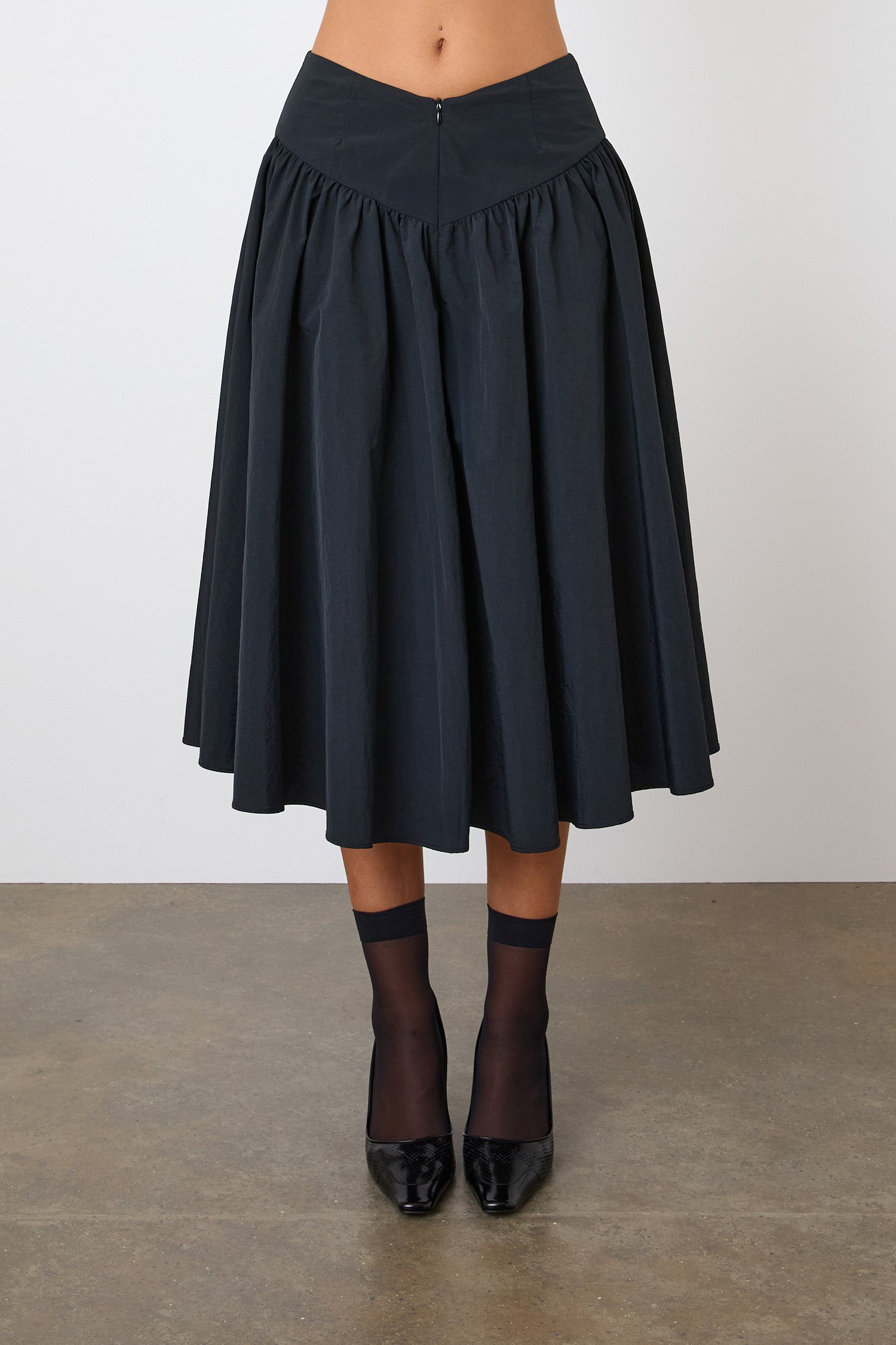 The Deba Midi Skirt Pockets - Onyx| Peachy Den