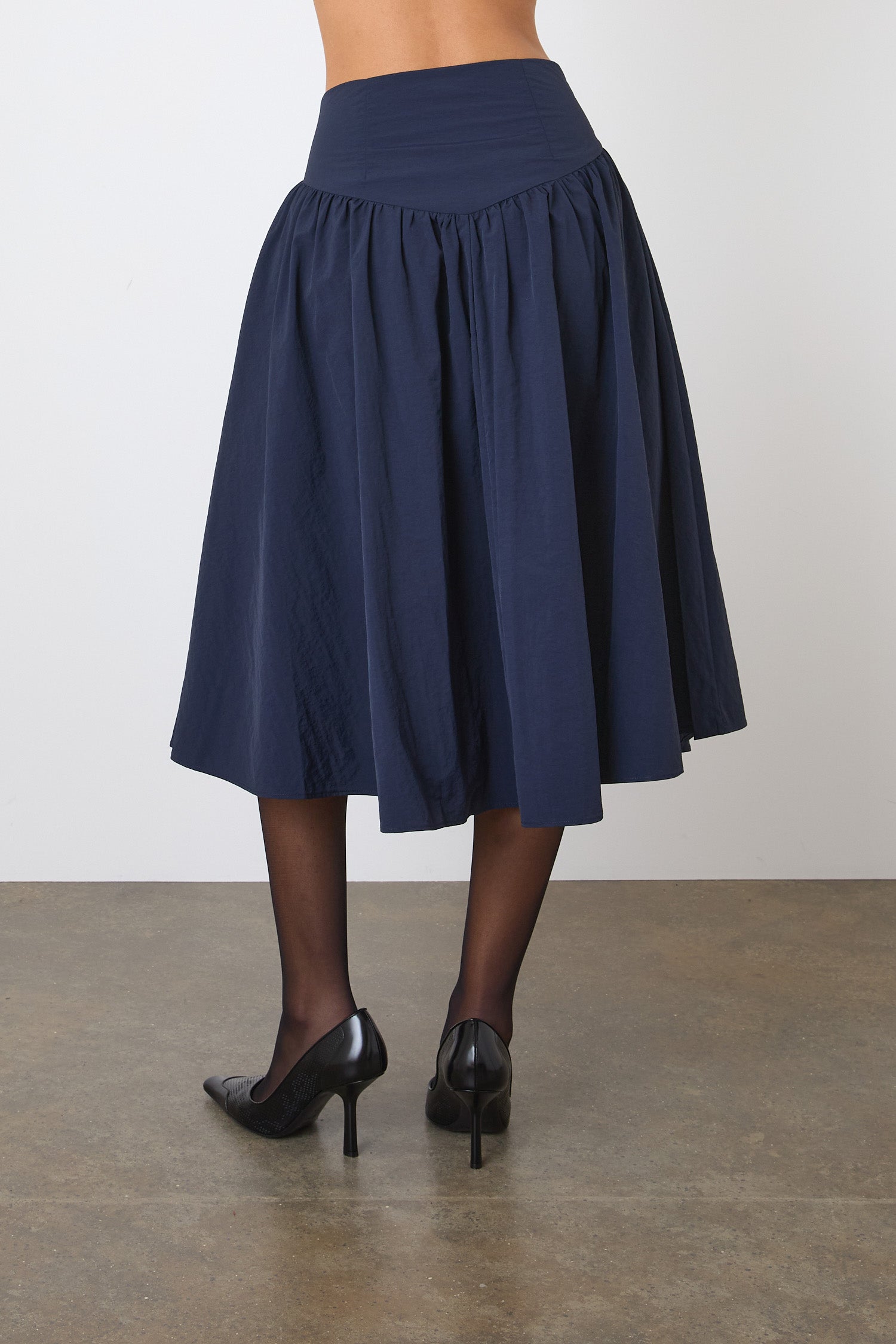 The Deba Midi Skirt, Midnight – Peachy Den