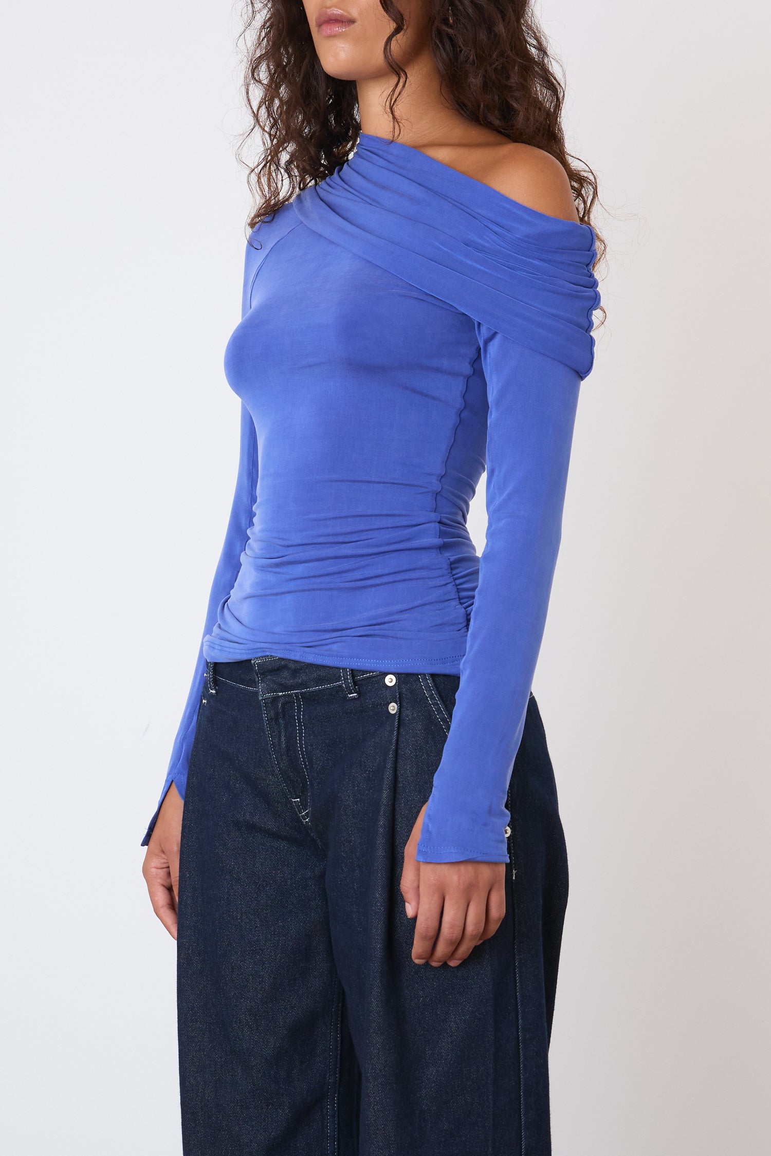 The Kylie Cold Shoulder Top, Lapis