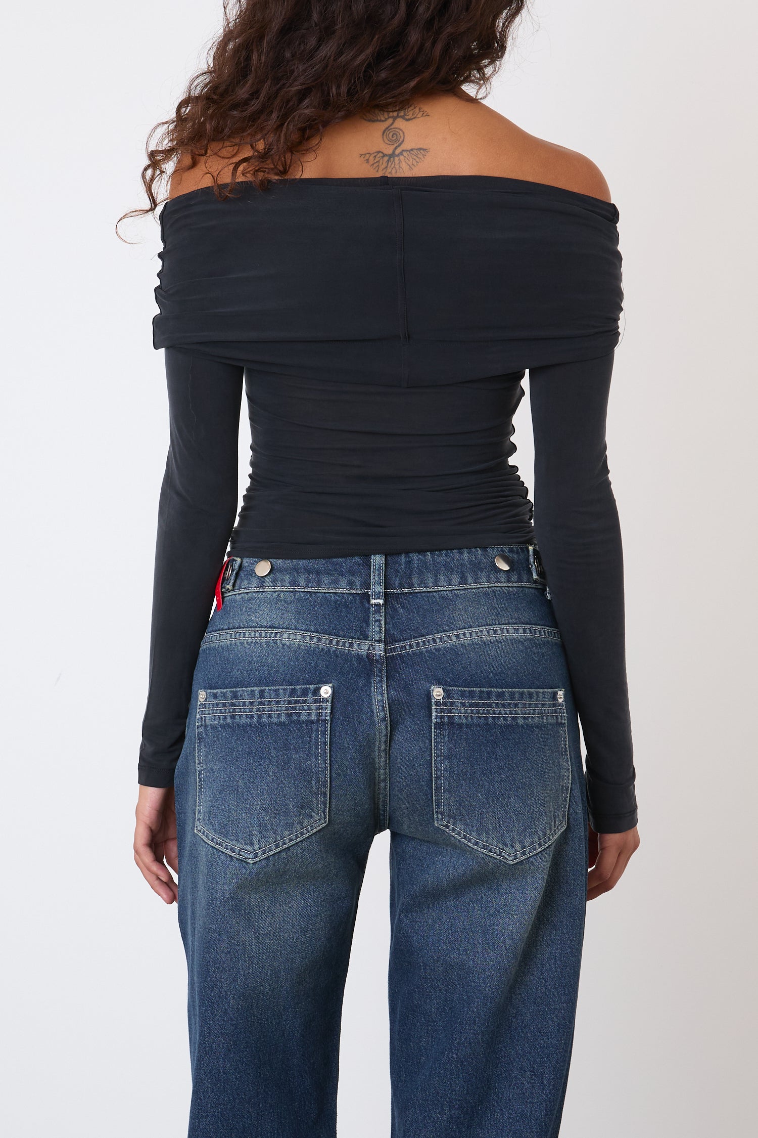 Kylie Cold Shoulder Top, Graphite – Peachy Den