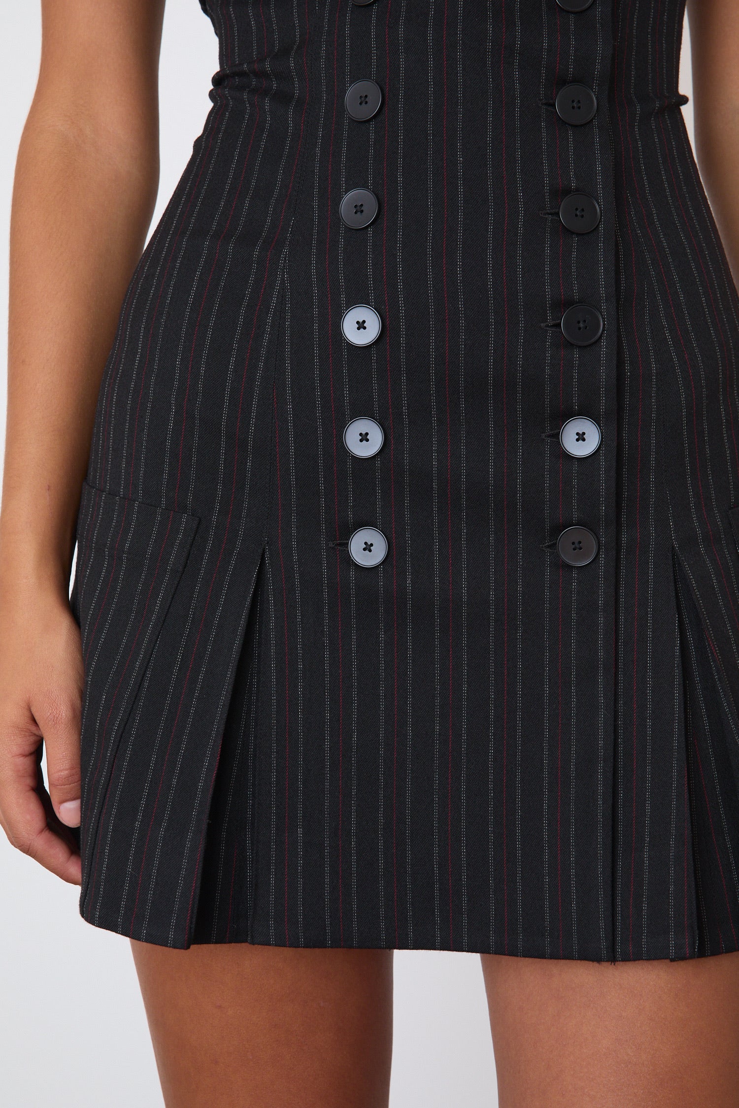 The Bardot Dress, Lead